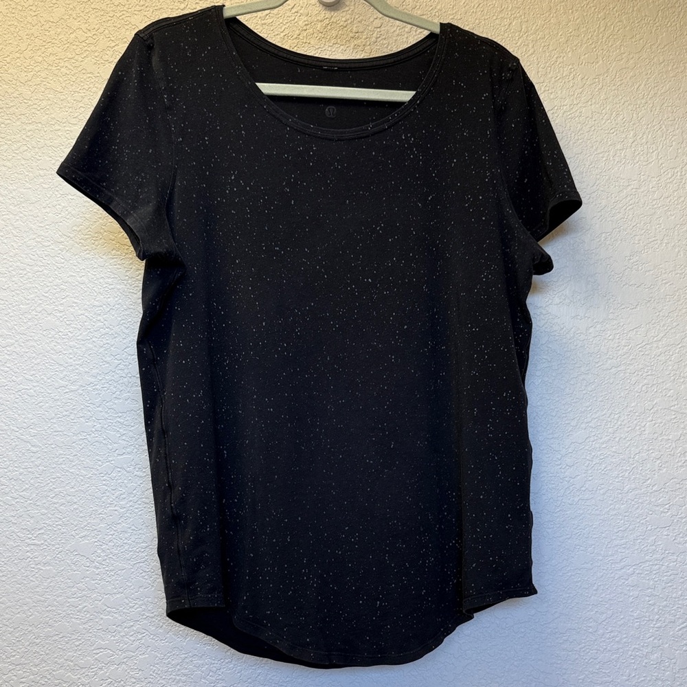 lululemon athletica Black Speckled Short Sleeve Tee